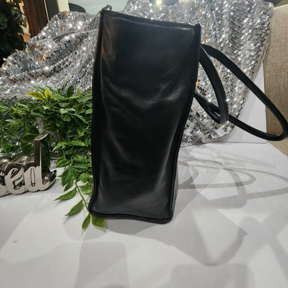 EUC AUTHENTIC Vintage Chanel Leather Tote - Picture 8 of 14